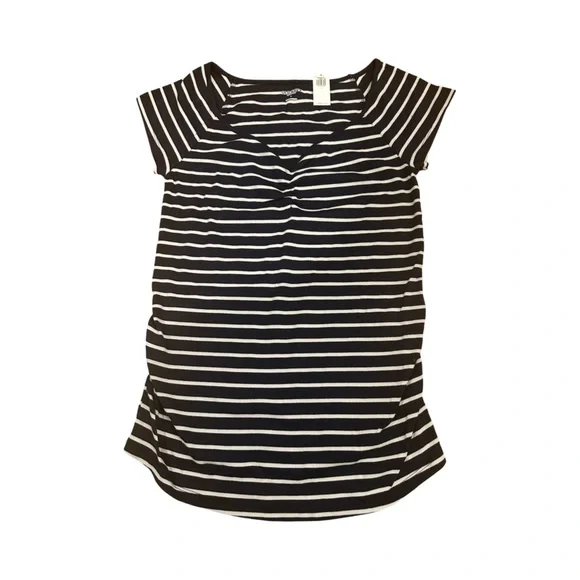 Old Navy Maternity Short-Sleeve Cinch-Front Top, Size Large. - Picture 5 of 5